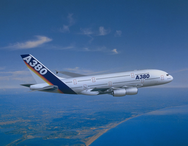 Airbus_A380_mittel.JPG
