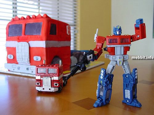 OptimusPrime-cake_40.jpg